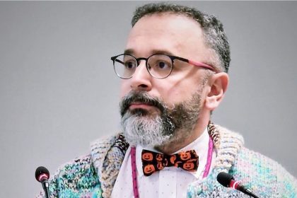 Bizler her canlıda kendi güzelliğini görmeyi öğrenmeliyiz. Tıpkı dünyanın en güzel çocuğunun her çocuk olduğu gibi.