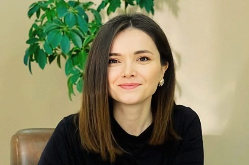 Doç. Dr. Zehra Topal Hangül, Çocuk ve Ergen Psikiyatristi